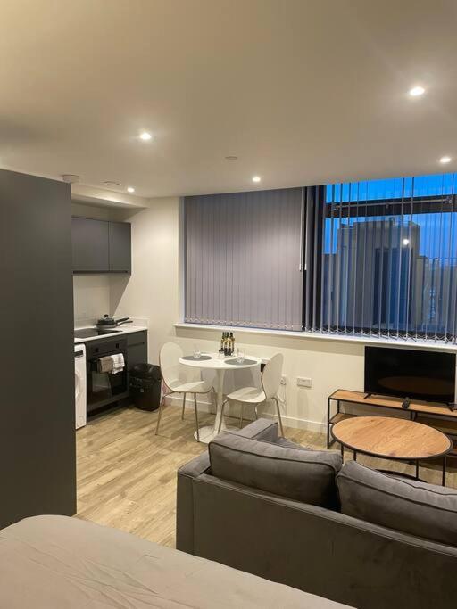 Stylish Flat In Old Trafford Apartamento Manchester Exterior foto